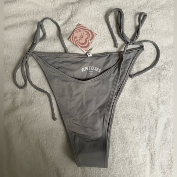 Brand new swim bottoms - Picture 3 of 6
